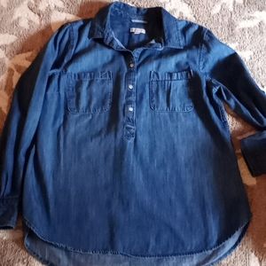 Ladies denim long sleeve shirt.  Size XL